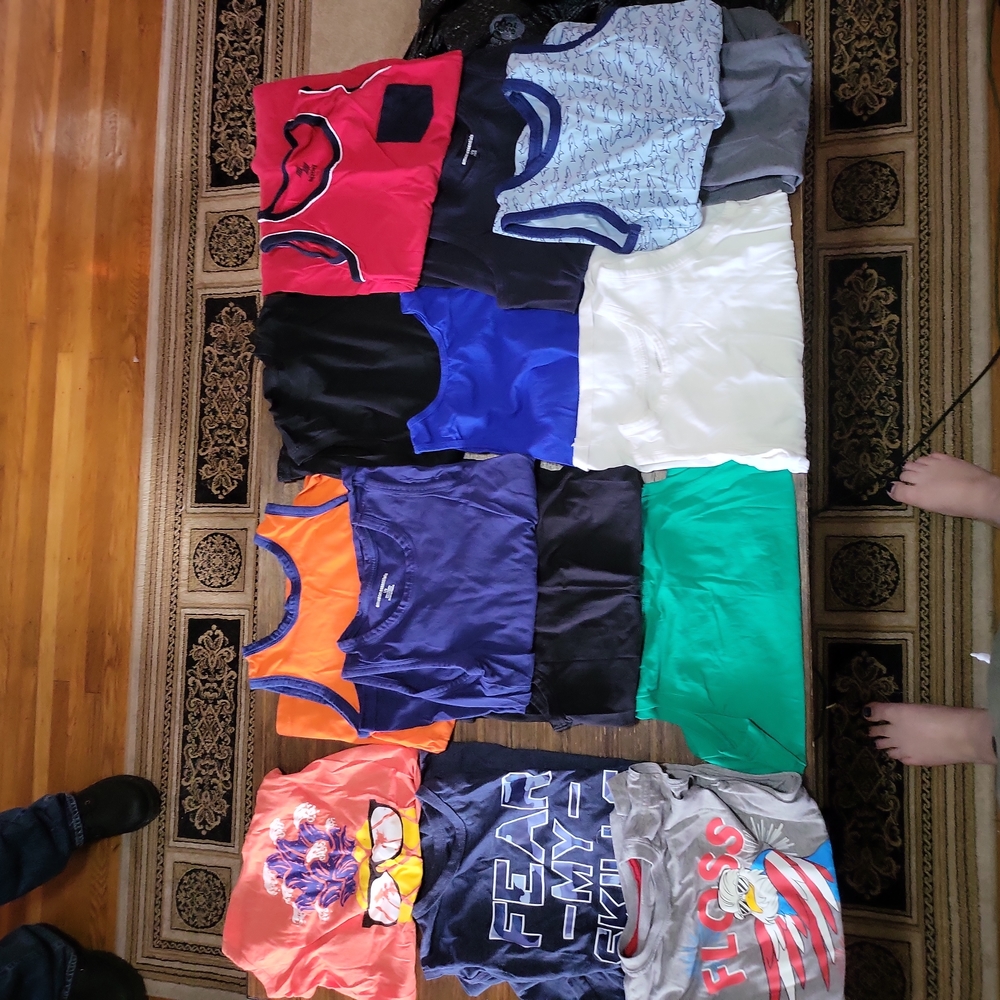 Lot of 14 boys tank top size 10/12